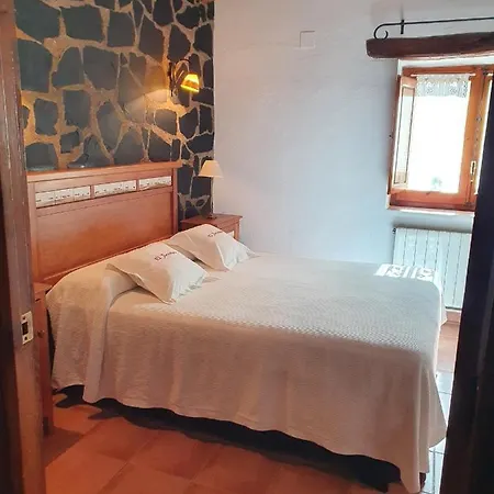 El Jiniebro Country house *